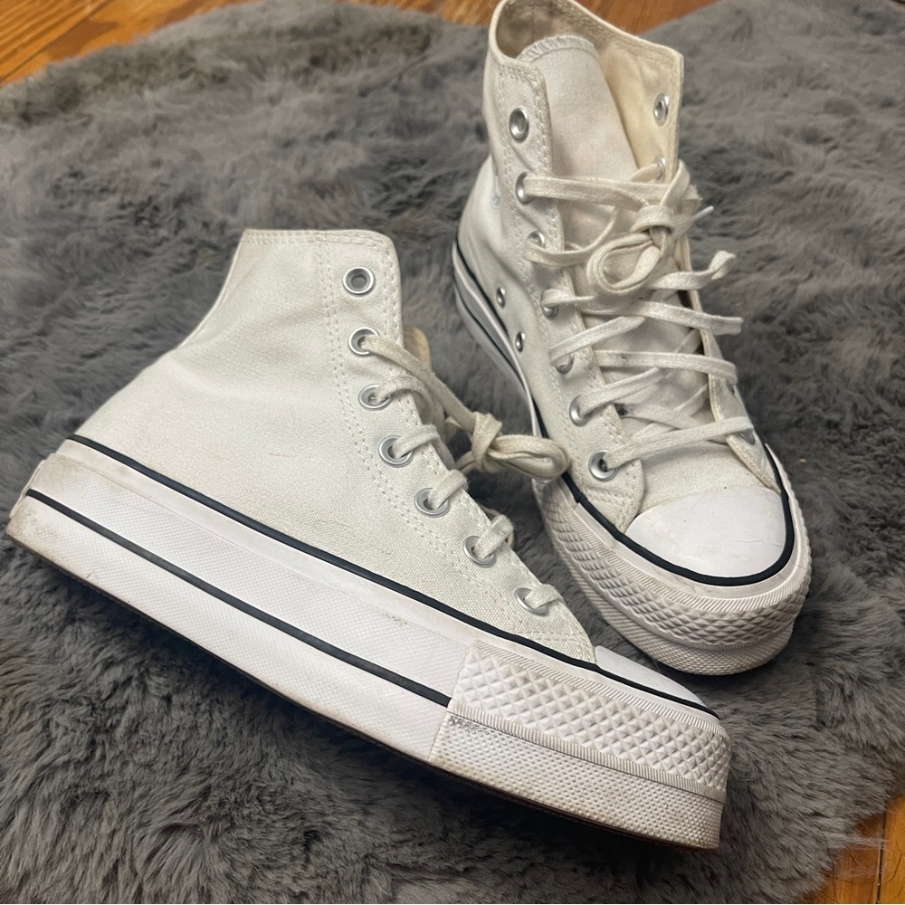 Converse Women’s 6 High Top Platform White